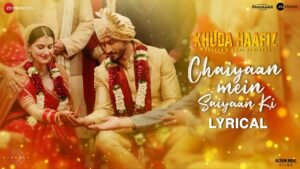 Chaiyaan Mein Saiyaan Ki Lyrics: The song is sung by Mithoon, Asees Kaur, Jubin Nautiyal, and Keshav Anand, and has music by Mithoon while Mithoon has written the Chaiyaan Mein Saiyaan Ki Lyrics. The music video of the Chaiyaan Mein Saiyaan Ki song is directed by Faruk Kabir , and it features Vidyut Jammwal and Shivaleeka Oberoi. hindi lyrics